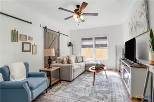 569 Wright Ave, New Braunfels, TX 78130 - Photo 11