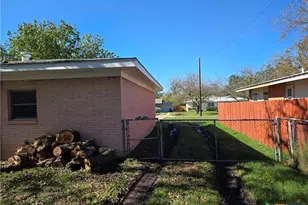 1903 S 13th St, Temple, TX 76504 - Photo 17