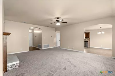 307 E Little Dipper, Killeen, TX 76542 - Photo 3