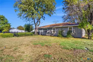 301 E Cherokee Dr, Harker Heights, TX 76548 - Photo 7