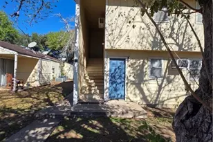 657 W 4th St, Yorktown, TX 78164 - Photo 7