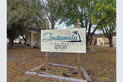 657 W 4th Street, Yorktown, TX 78164 - Photo 1