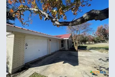 104 Skipcha Trail, Lampasas, TX 76550 - Photo 7