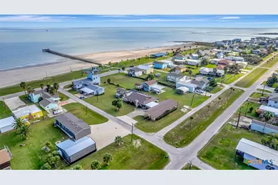 104 E Van Buren Avenue, Port O'Connor, TX 77982 - Photo 5