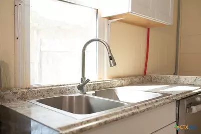 1408 Holloman Drive, Port Lavaca, TX 77979 - Photo 3