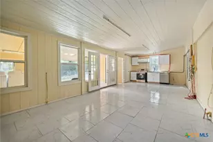 1408 Holloman Dr, Port Lavaca, TX 77979 - Photo 17