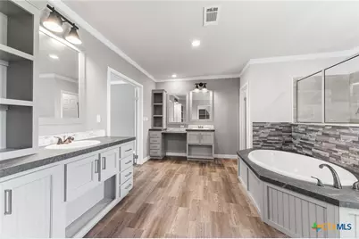 9130 Rebecca Creek Road, Spring Branch, TX 78070 - Photo 17