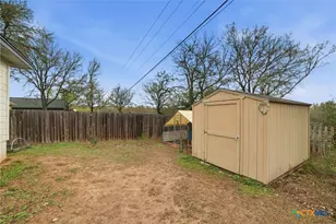 104 S Mockingbird Cir, Cedar Creek, TX 78612 - Photo 29