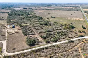 74 Co Rd 454, Stockdale, TX 78160 - Photo 17