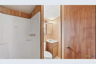 74 County Road 454, Stockdale, TX 78160 - Photo 23