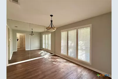 316 Buckingham Street, Victoria, TX 77904 - Photo 7