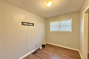 316 Buckingham St, Victoria, TX 77904 - Photo 27