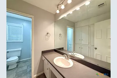 316 Buckingham Street, Victoria, TX 77904 - Photo 37