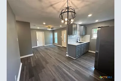 3105 Gayle Street, Victoria, TX 77901 - Photo 3