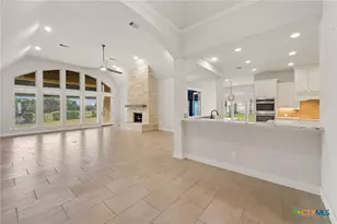 917 Coolabah Ave, New Braunfels, TX 78132 - Photo 5