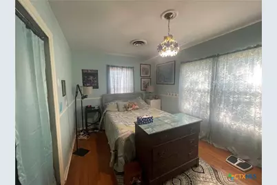 880 W Merriweather Street, New Braunfels, TX 78130 - Photo 15