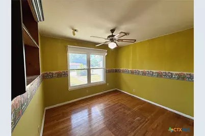 880 W Merriweather Street, New Braunfels, TX 78130 - Photo 21