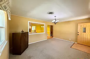 880 W Merriweather St, New Braunfels, TX 78130 - Photo 7