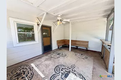 880 W Merriweather Street, New Braunfels, TX 78130 - Photo 27