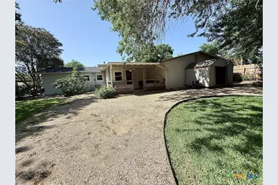 880 W Merriweather Street, New Braunfels, TX 78130 - Photo 31