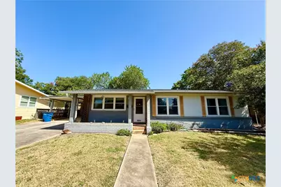 880 W Merriweather Street, New Braunfels, TX 78130 - Photo 1