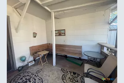 880 W Merriweather Street, New Braunfels, TX 78130 - Photo 25