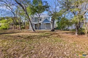 211 Lavaca St, Yoakum, TX 77995 - Photo 47