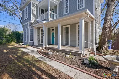 211 Lavaca Street, Yoakum, TX 77995 - Photo 45