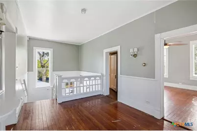 211 Lavaca Street, Yoakum, TX 77995 - Photo 27