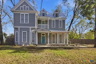 211 Lavaca Street, Yoakum, TX 77995 - Photo 43