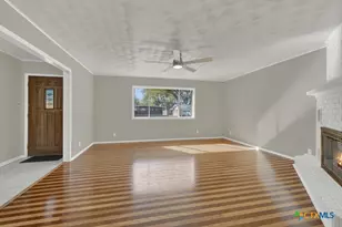 145 Bobolink Dr, New Braunfels, TX 78130 - Photo 3