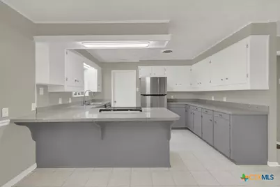 145 Bobolink Drive, New Braunfels, TX 78130 - Photo 9