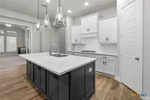 3136 Coral Way, Seguin, TX 78155 - Photo 15