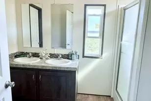 105 Lakeview Dr, Burnet, TX 78611 - Photo 11