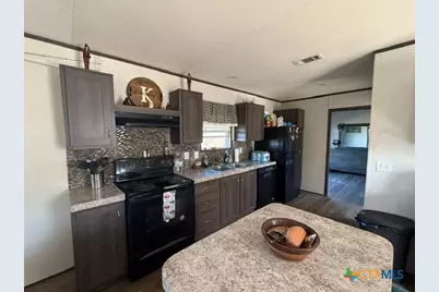 105 Lakeview Drive, Burnet, TX 78611 - Photo 7