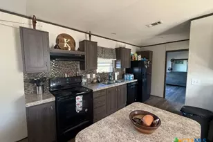 105 Lakeview Dr, Burnet, TX 78611 - Photo 7