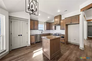 100 Hillside Ln, Lampasas, TX 76550 - Photo 21