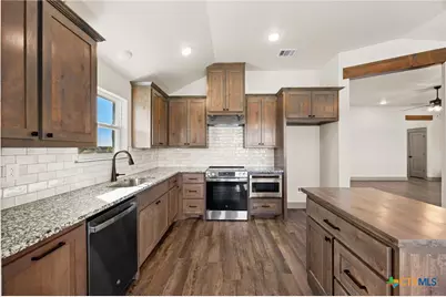 100 Hillside Lane, Lampasas, TX 76550 - Photo 19