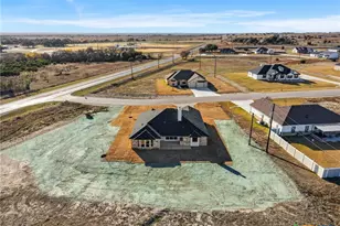 100 Hillside Ln, Lampasas, TX 76550 - Photo 31