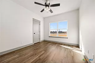 100 Hillside Ln, Lampasas, TX 76550 - Photo 7