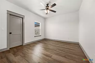 100 Hillside Ln, Lampasas, TX 76550 - Photo 9