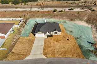 100 Hillside Ln, Lampasas, TX 76550 - Photo 5