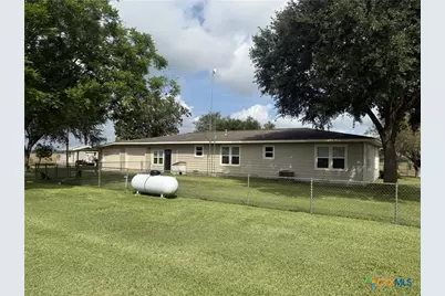 1045 Arnold Road, Victoria, TX 77905 - Photo 3