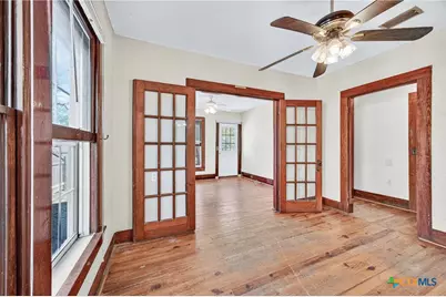 617 N College Street, Gonzales, TX 78629 - Photo 11