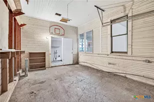 617 N College St, Gonzales, TX 78629 - Photo 29