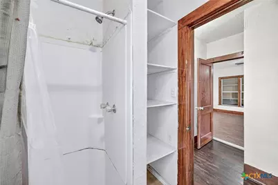 617 N College Street, Gonzales, TX 78629 - Photo 19