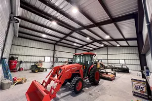 13428 Knob Hill Rd, Rogers, TX 76569 - Photo 31