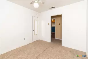 606 N 13th St, Temple, TX 76501 - Photo 11