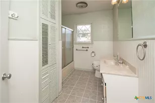 606 N 13th St, Temple, TX 76501 - Photo 13