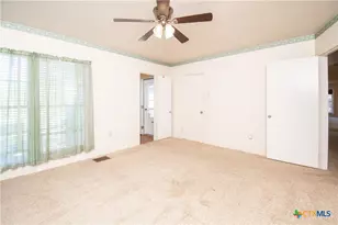 606 N 13th St, Temple, TX 76501 - Photo 7